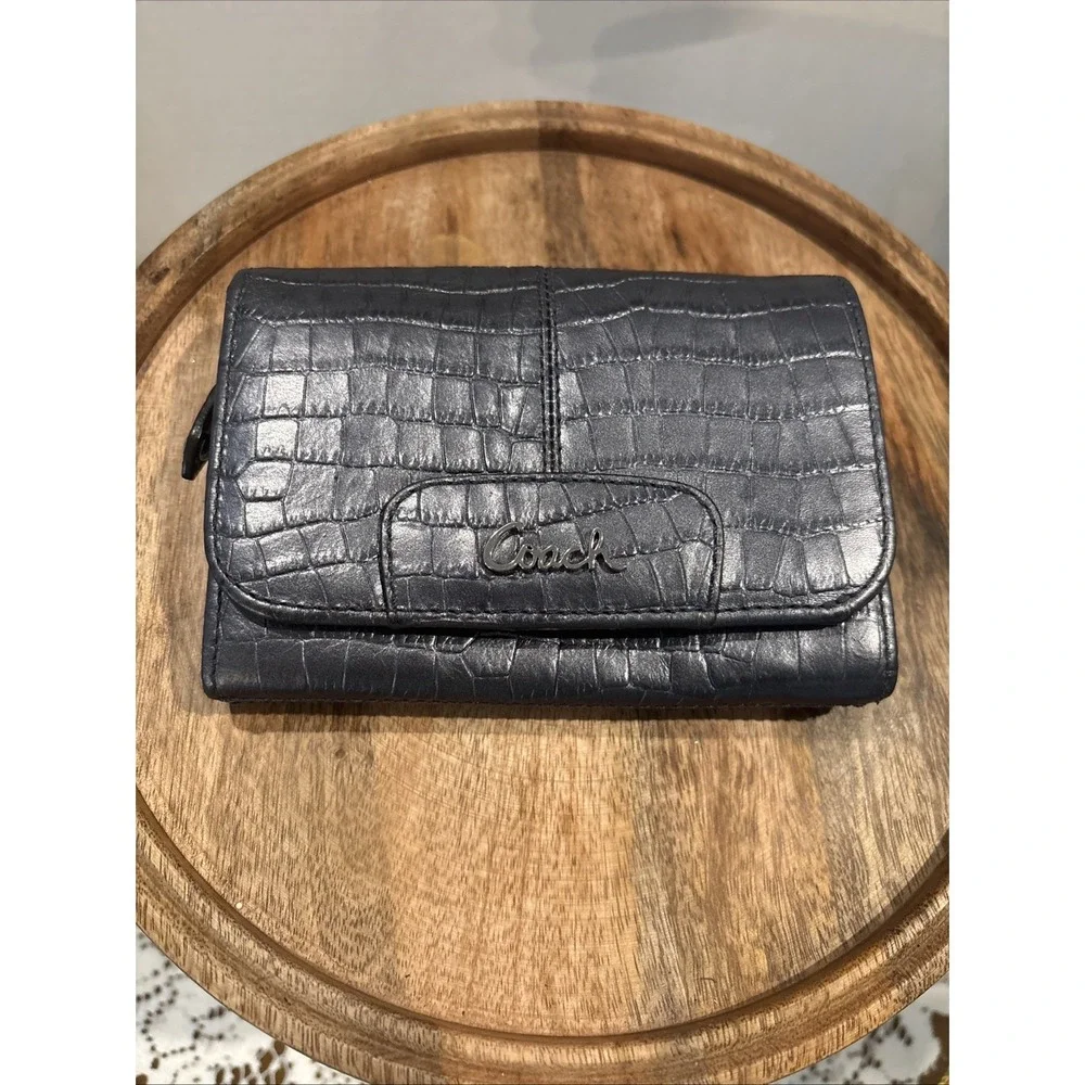 VTG Coach Ashley Gray CrocodileEmbossed Leather Medium Flap FoldWallet Pewter